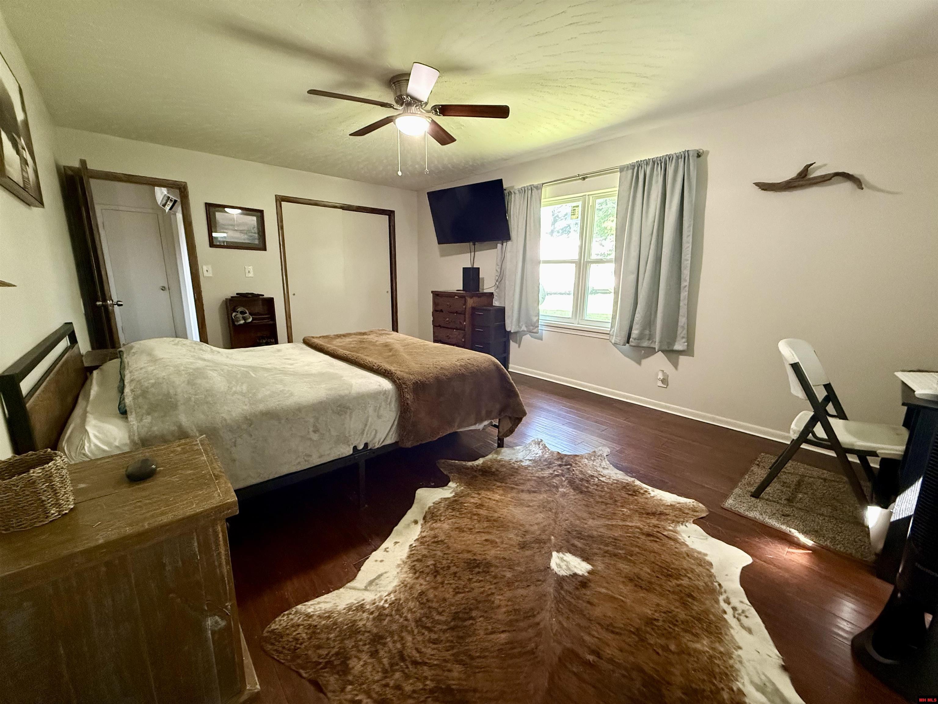 1295 W MAIN STREET Cotter, AR