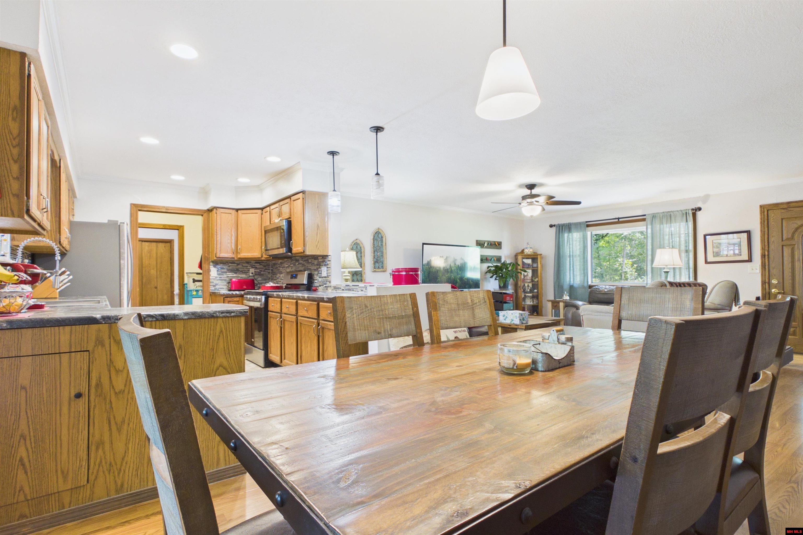 261 Lake Park Loop