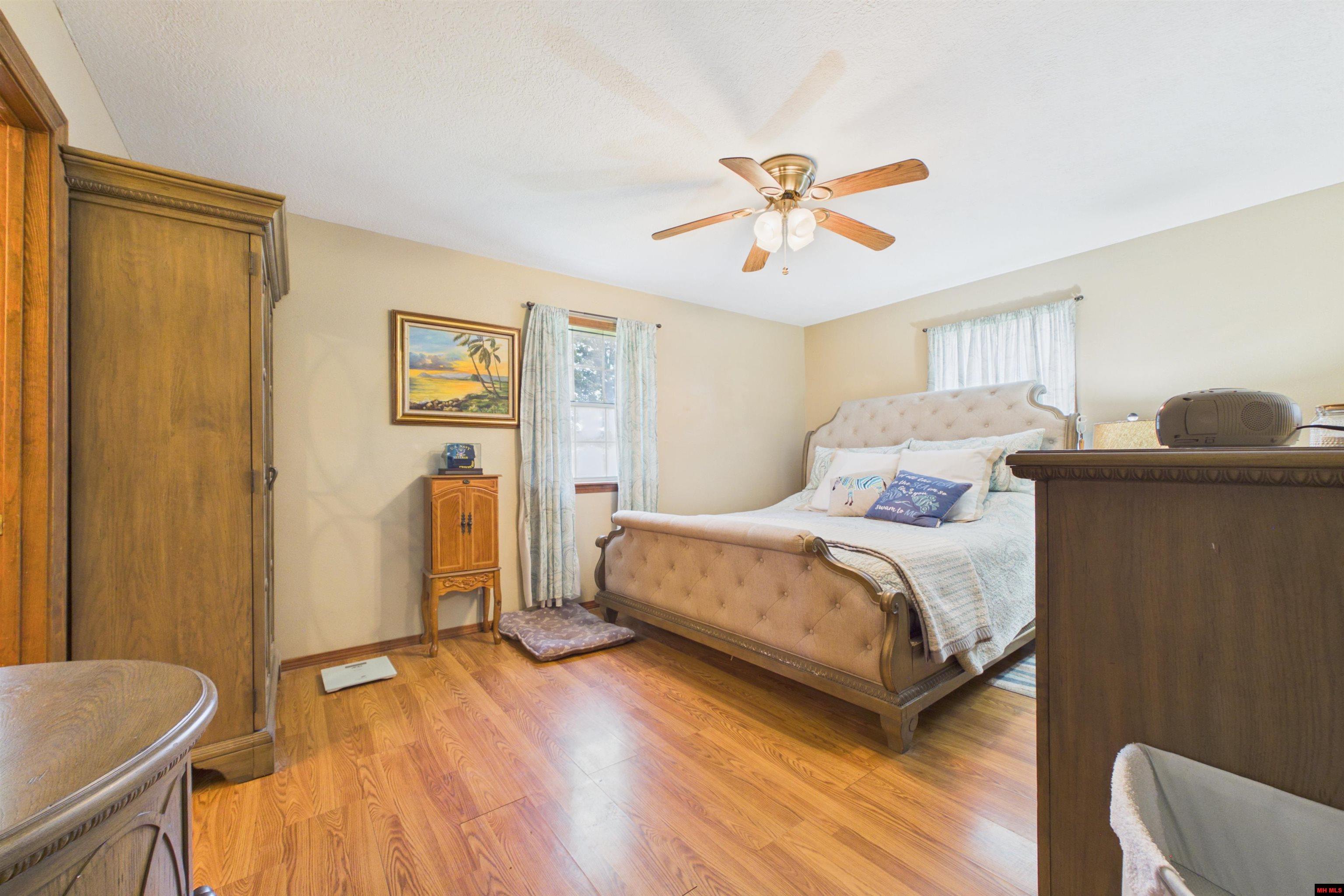 261 Lake Park Loop