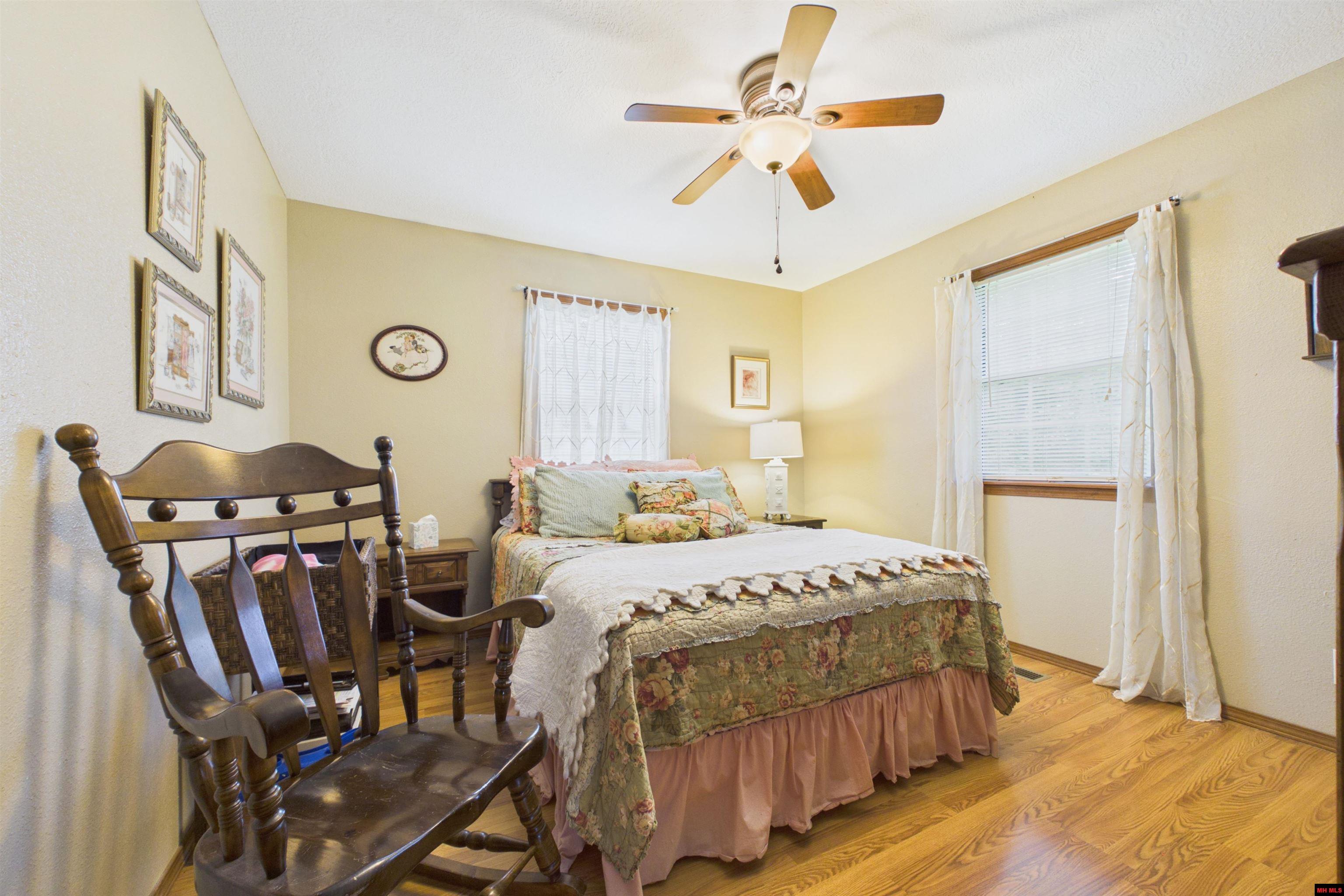 261 Lake Park Loop