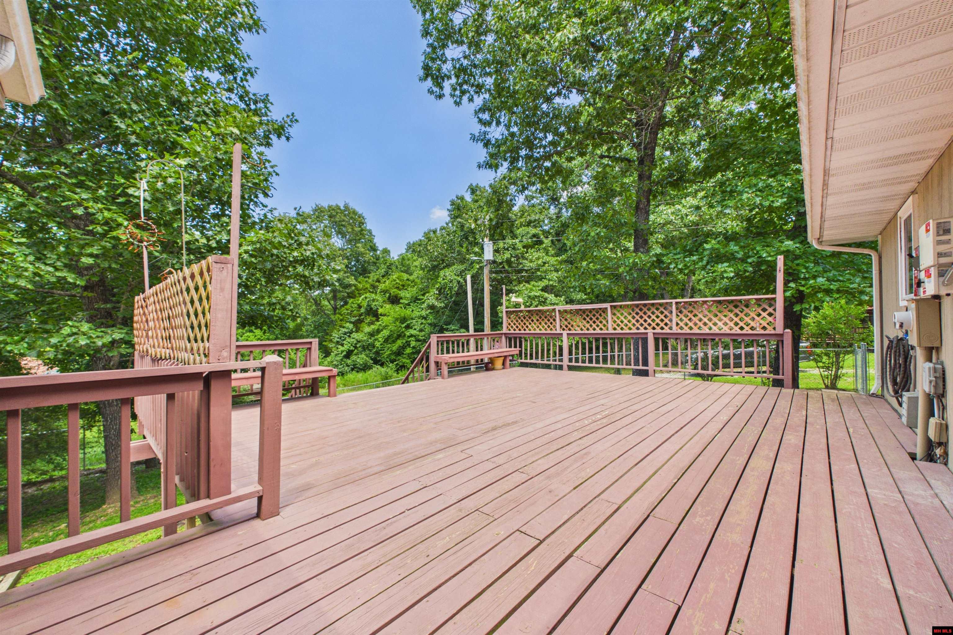 261 Lake Park Loop