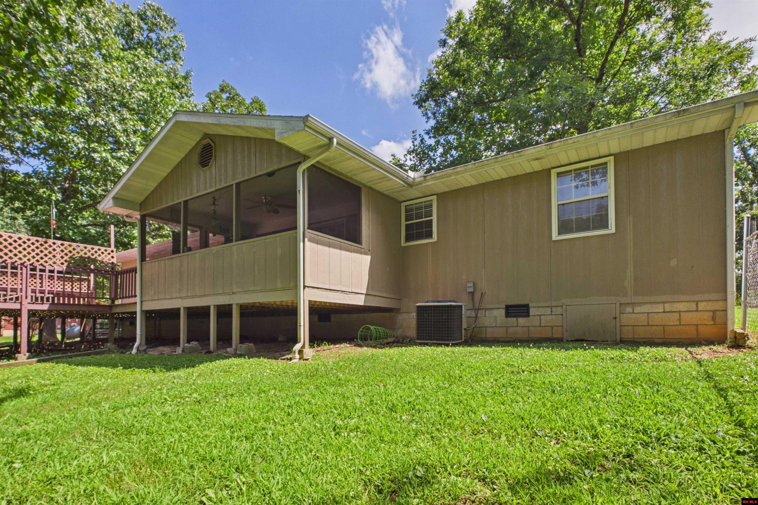 261 Lake Park Loop