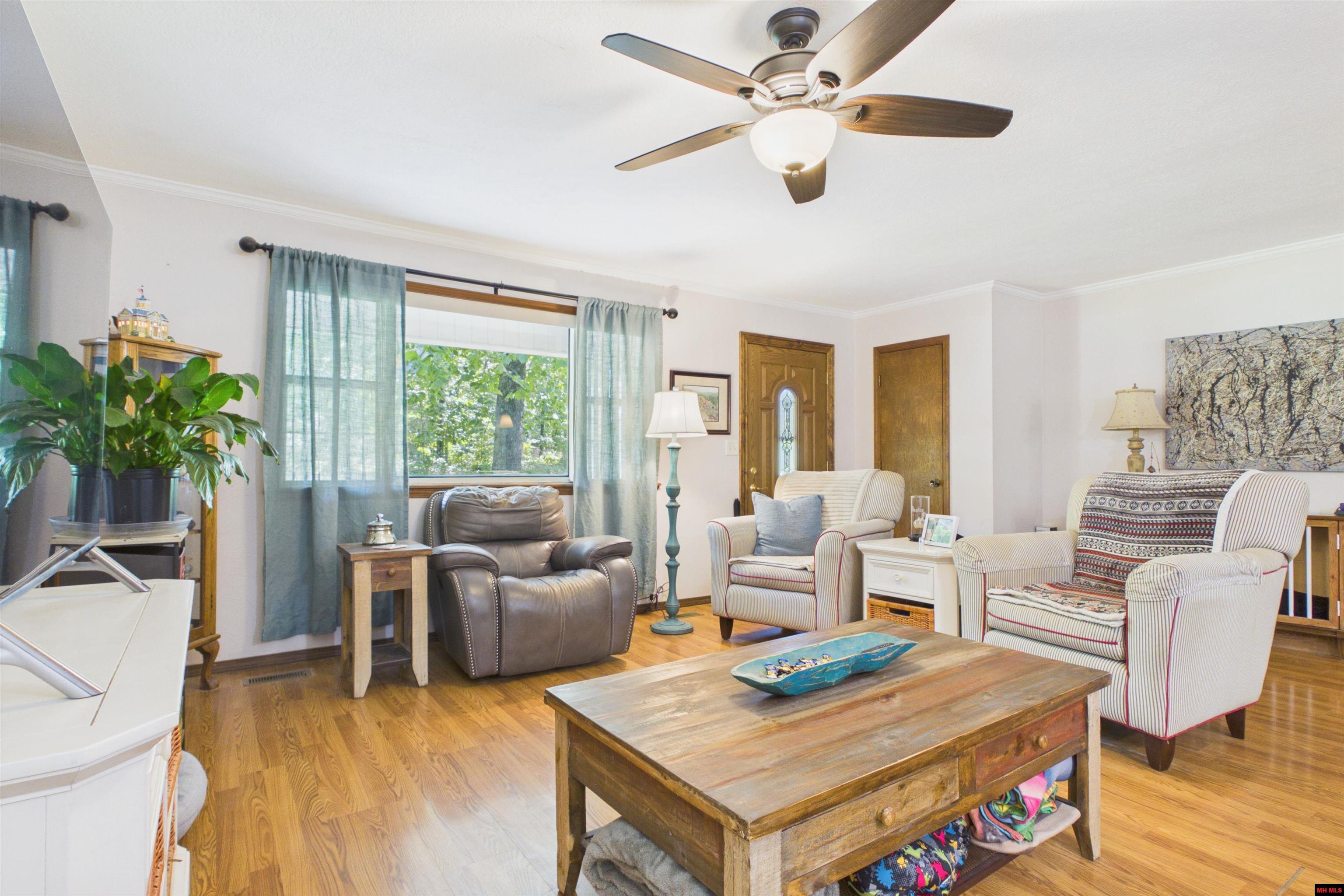 261 Lake Park Loop