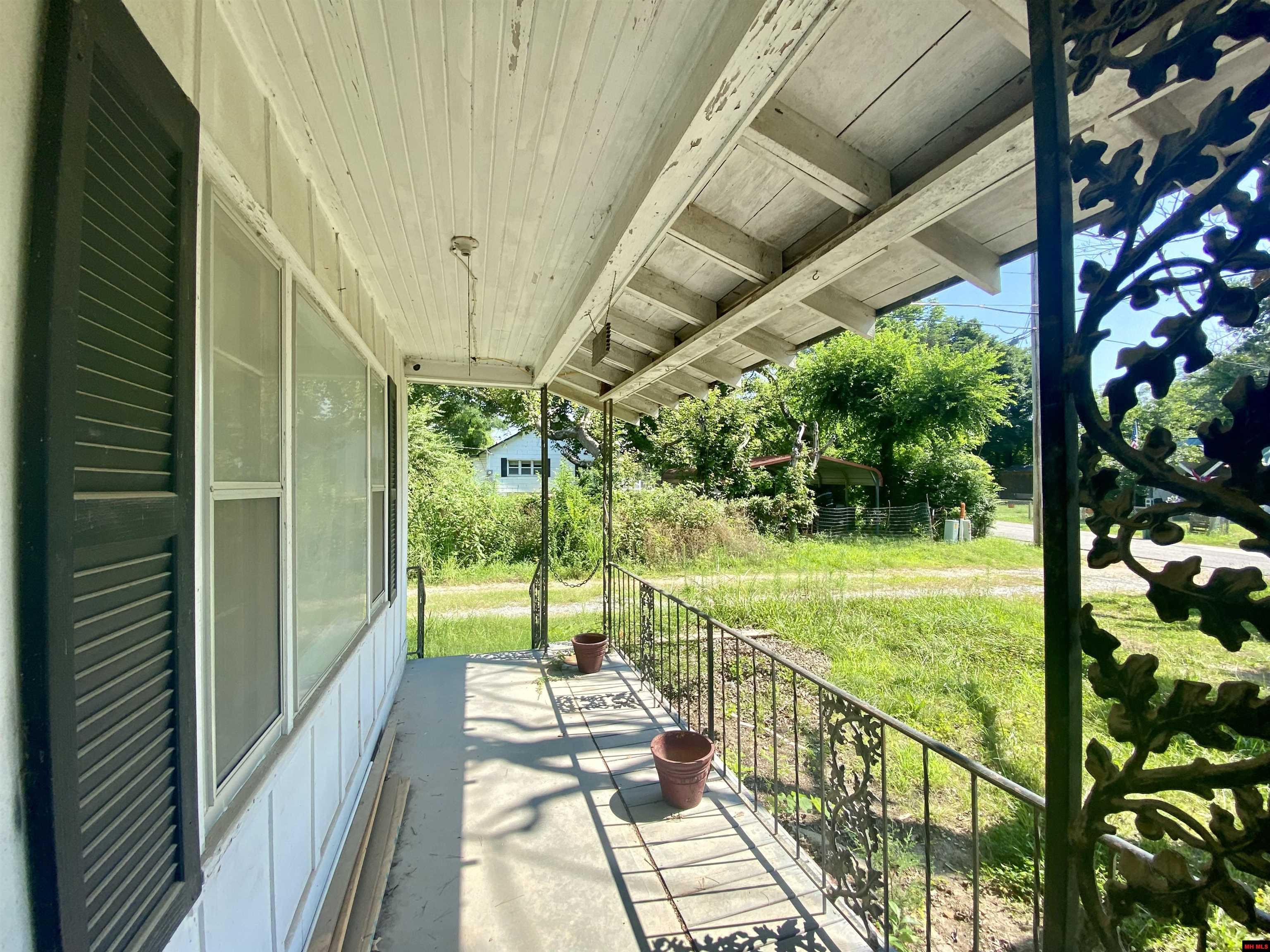 201 N 3RD STREET Flippin, AR