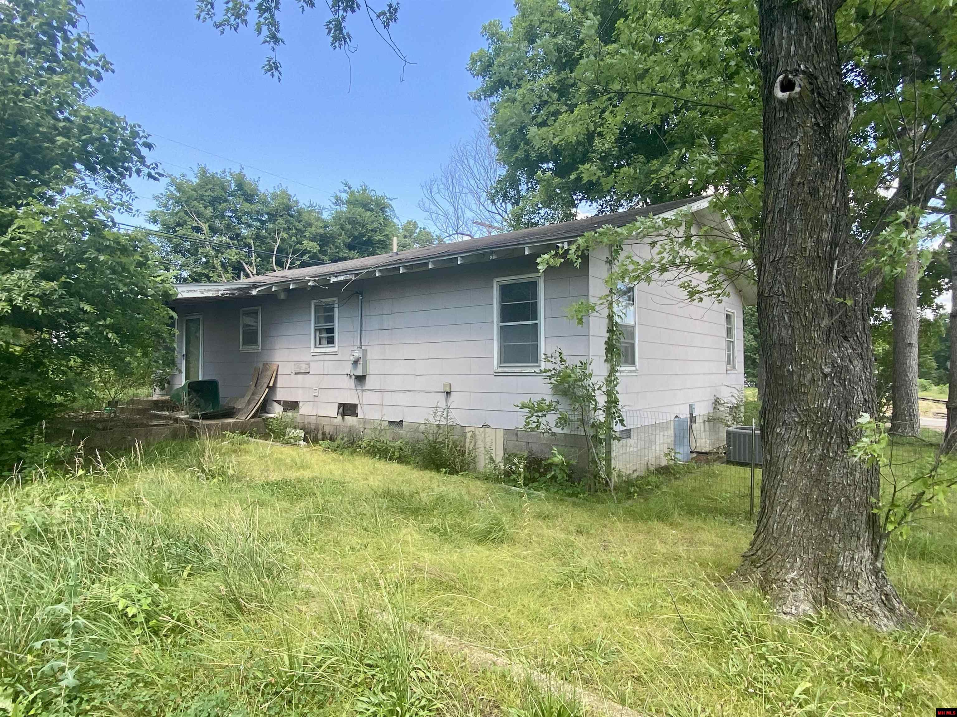 201 N 3RD STREET Flippin, AR