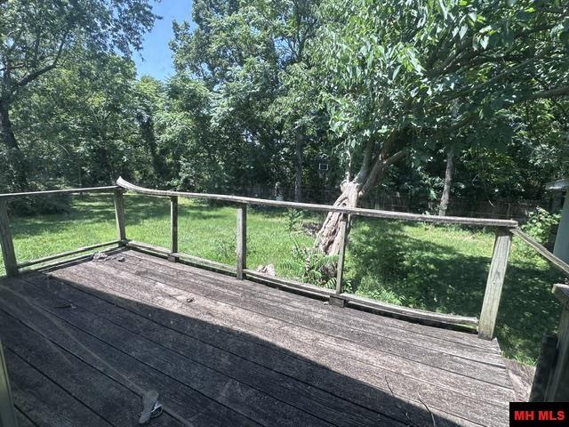 102 W SOUTH STREET Flippin, AR