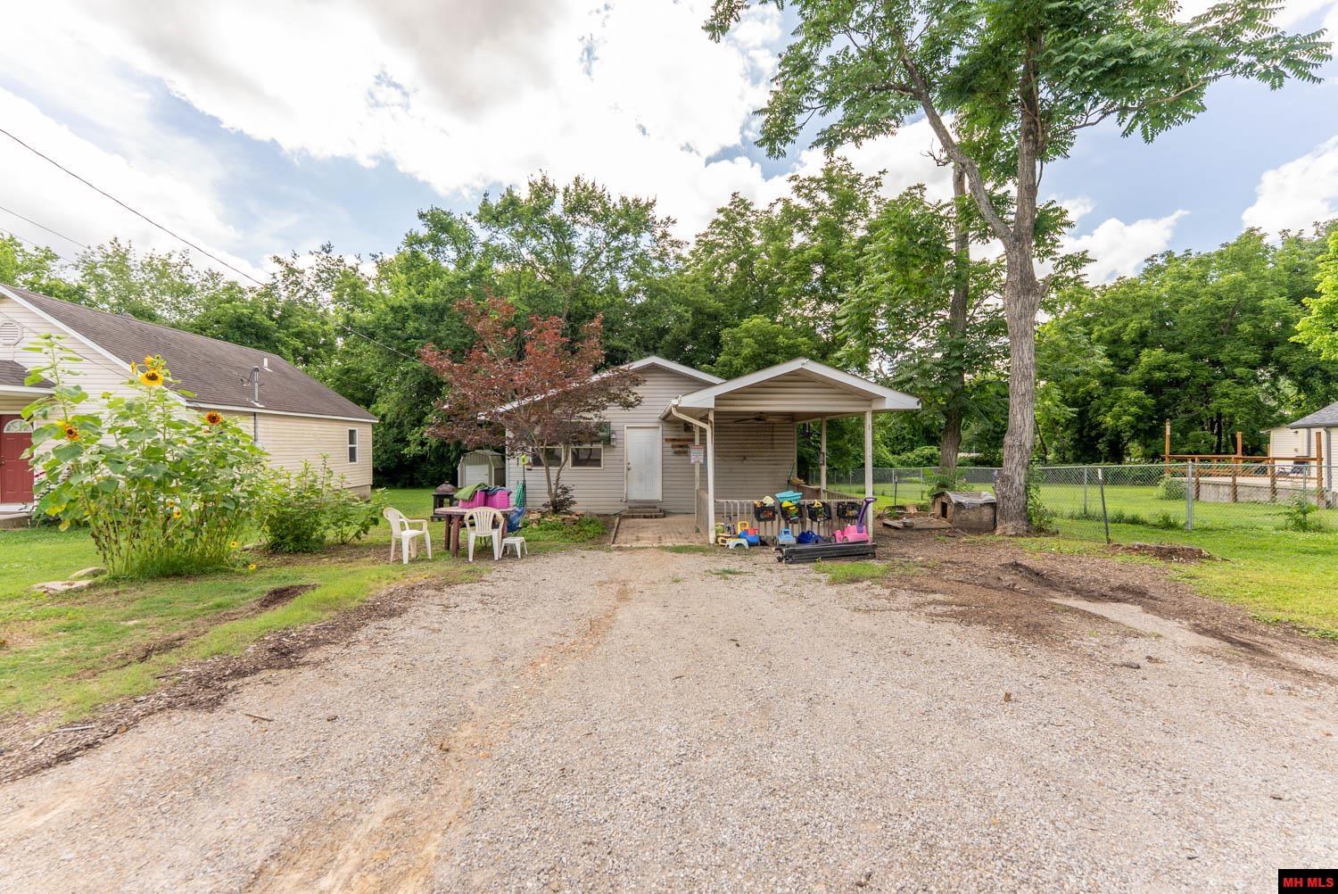 800 N WAVERLY ROAD Mountain Home, AR