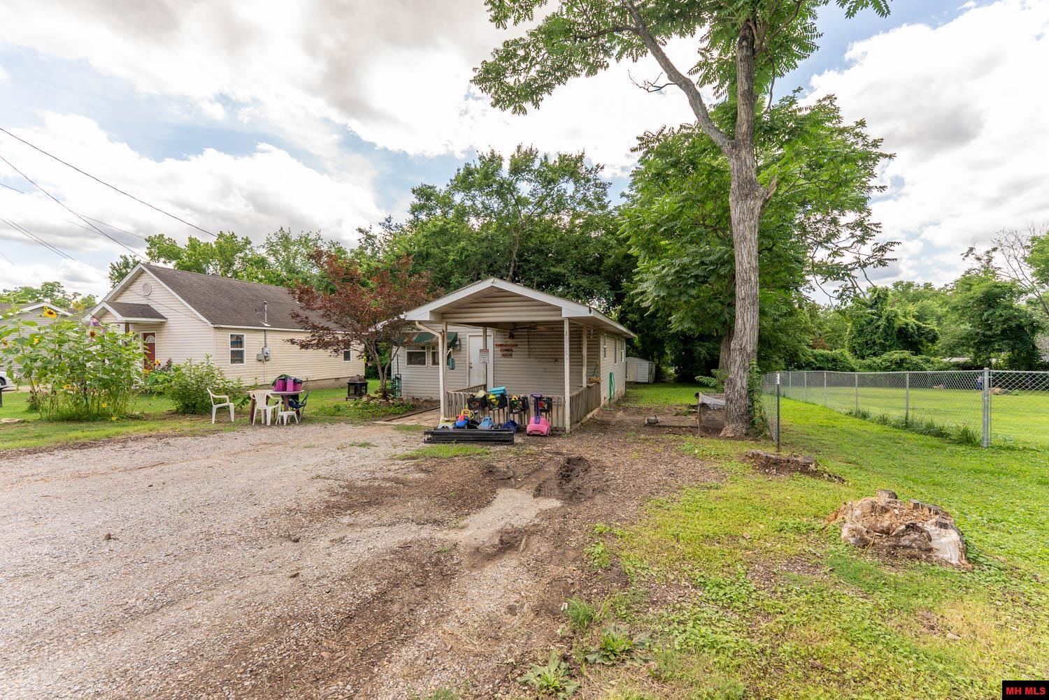 800 N WAVERLY ROAD Mountain Home, AR