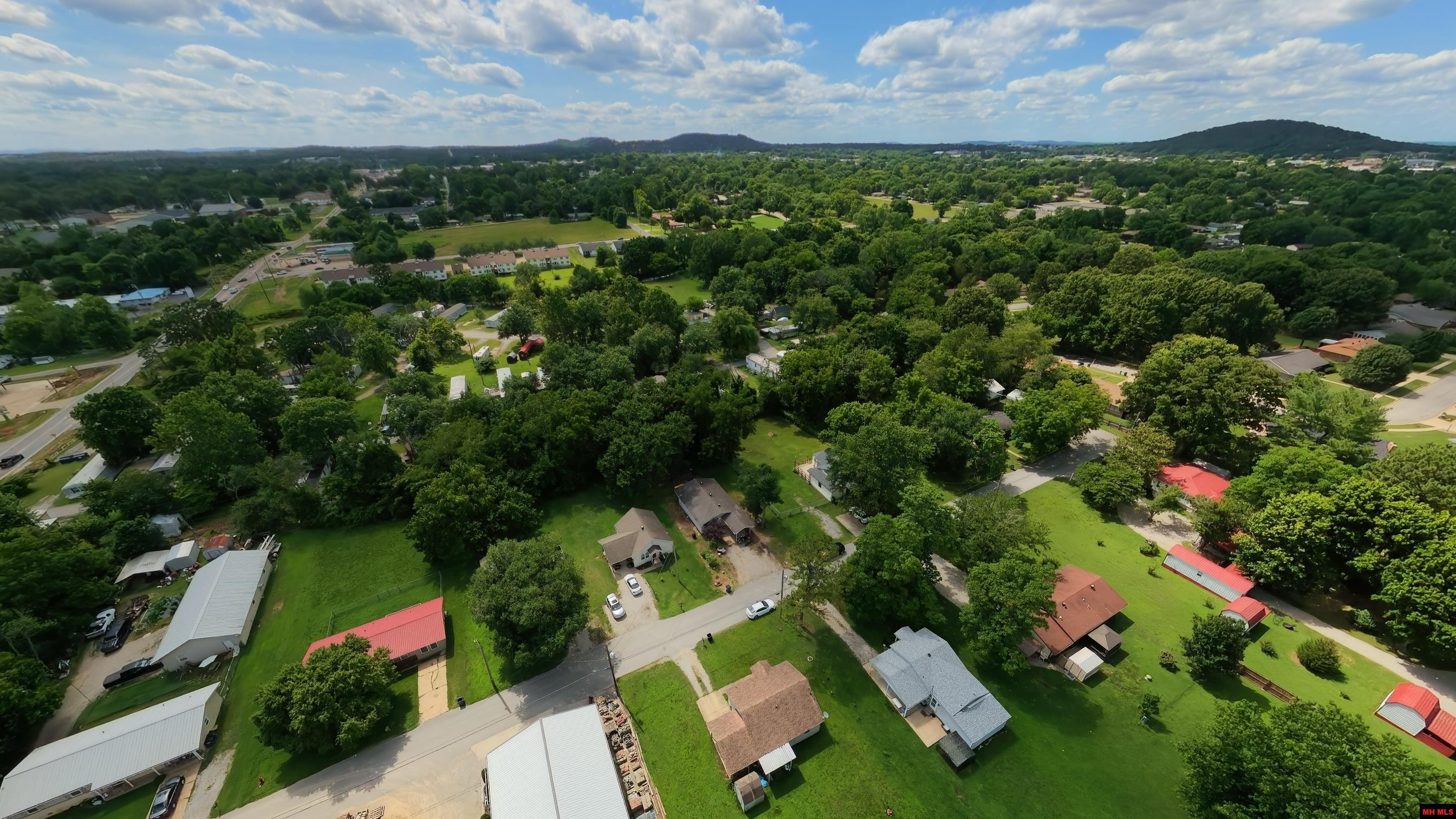 800 N WAVERLY ROAD Mountain Home, AR