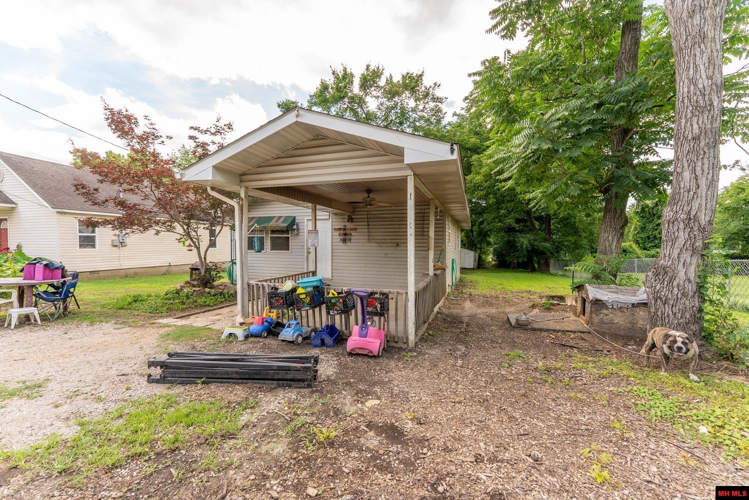800 N WAVERLY ROAD Mountain Home, AR