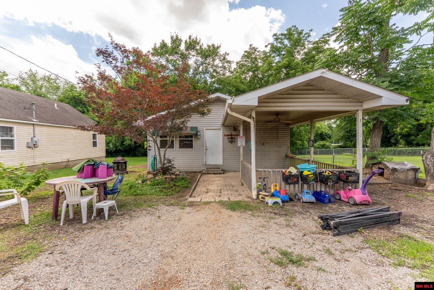 800 N WAVERLY ROAD Mountain Home, AR