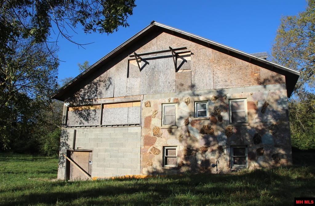 315 W 4TH STREET Yellville, AR