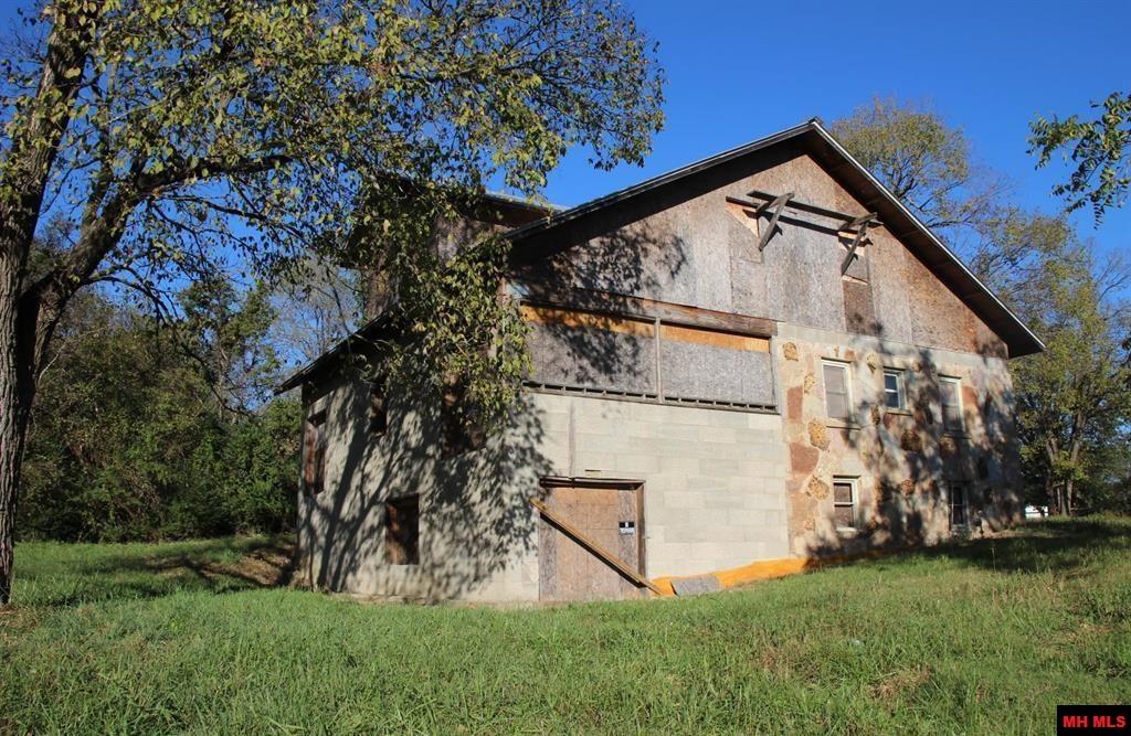 315 W 4TH STREET Yellville, AR
