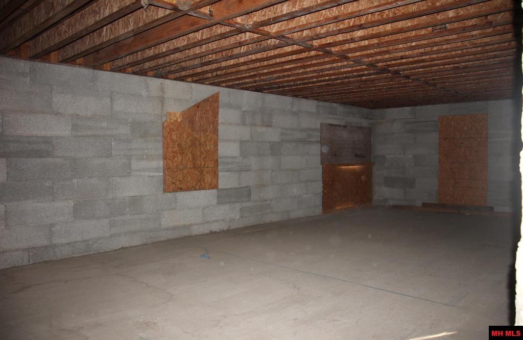315 W 4TH STREET Yellville, AR