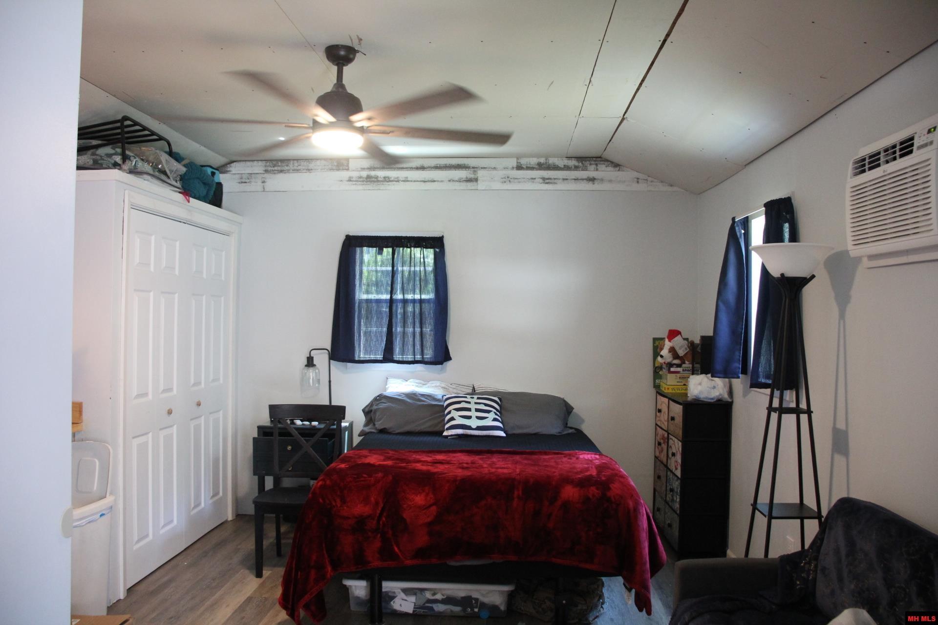 72 ASHWOOD LANE Yellville, AR