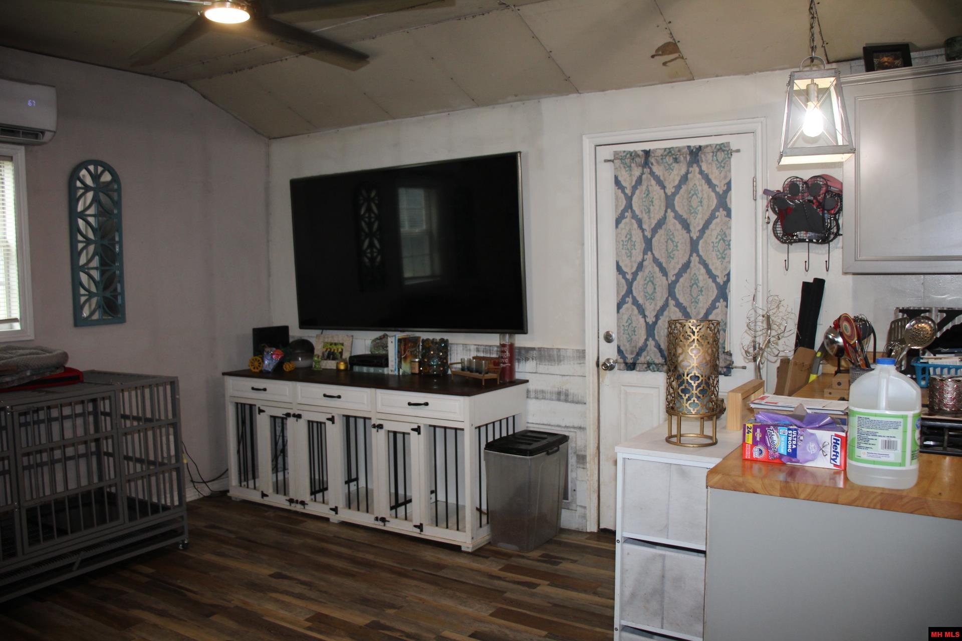 72 ASHWOOD LANE Yellville, AR
