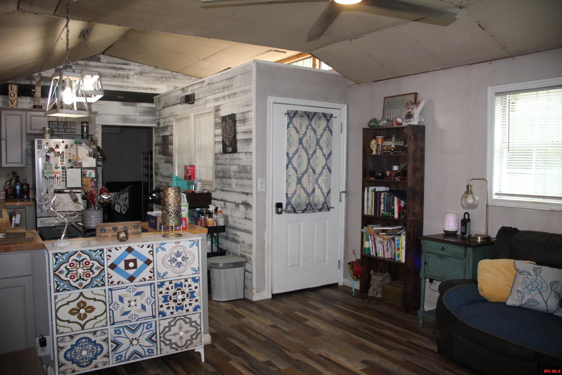 72 ASHWOOD LANE Yellville, AR
