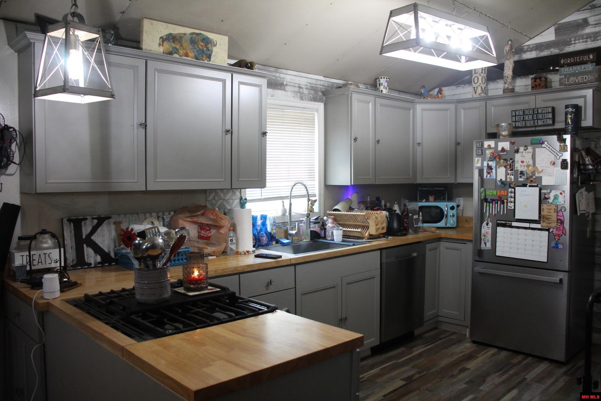72 ASHWOOD LANE Yellville, AR