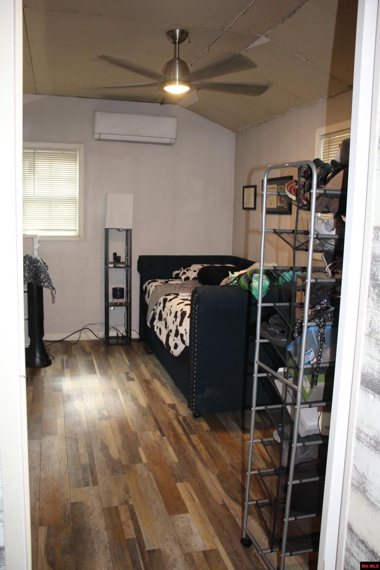 72 ASHWOOD LANE Yellville, AR