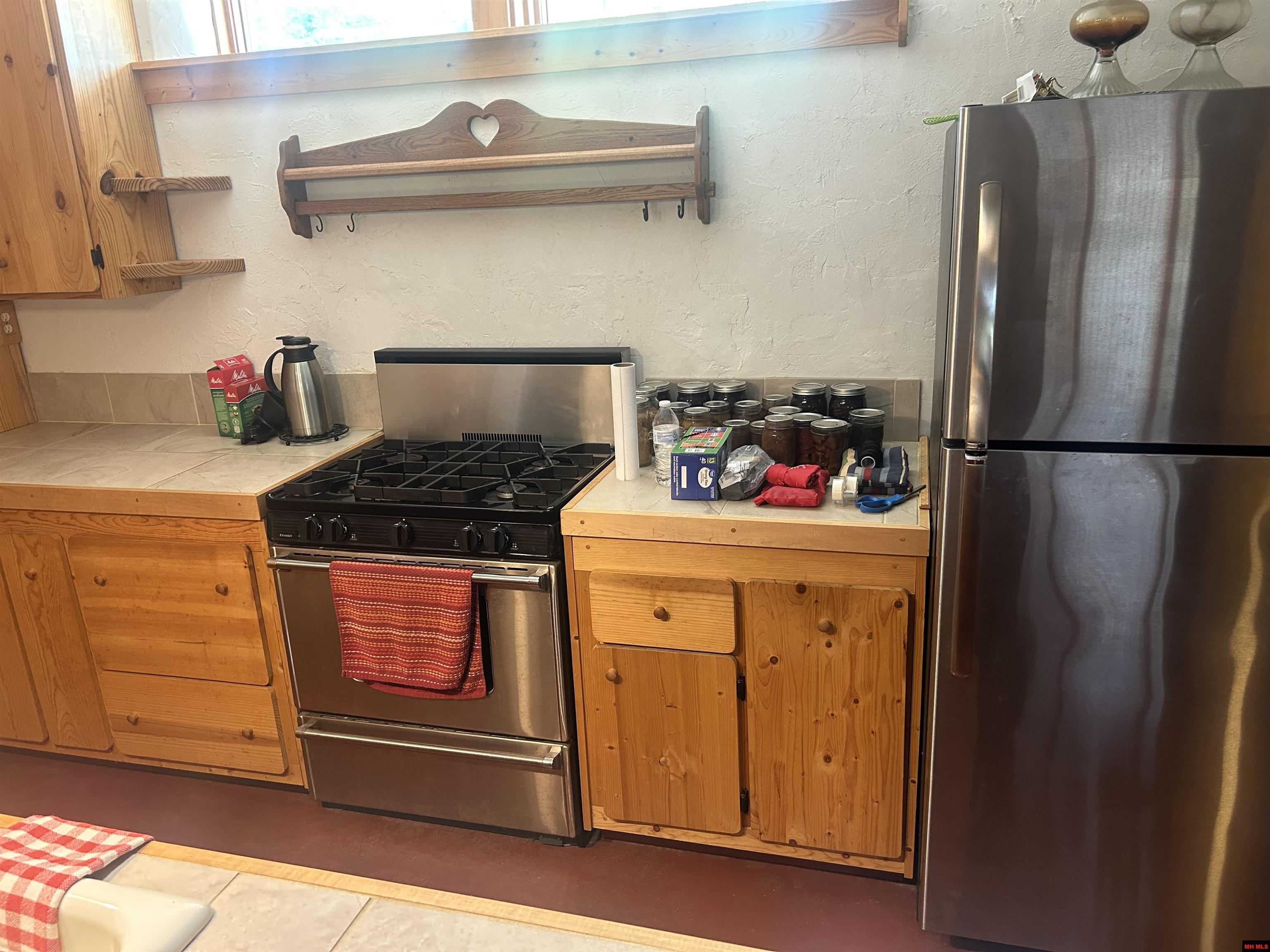 4 MC 8054 Yellville, AR 72687
