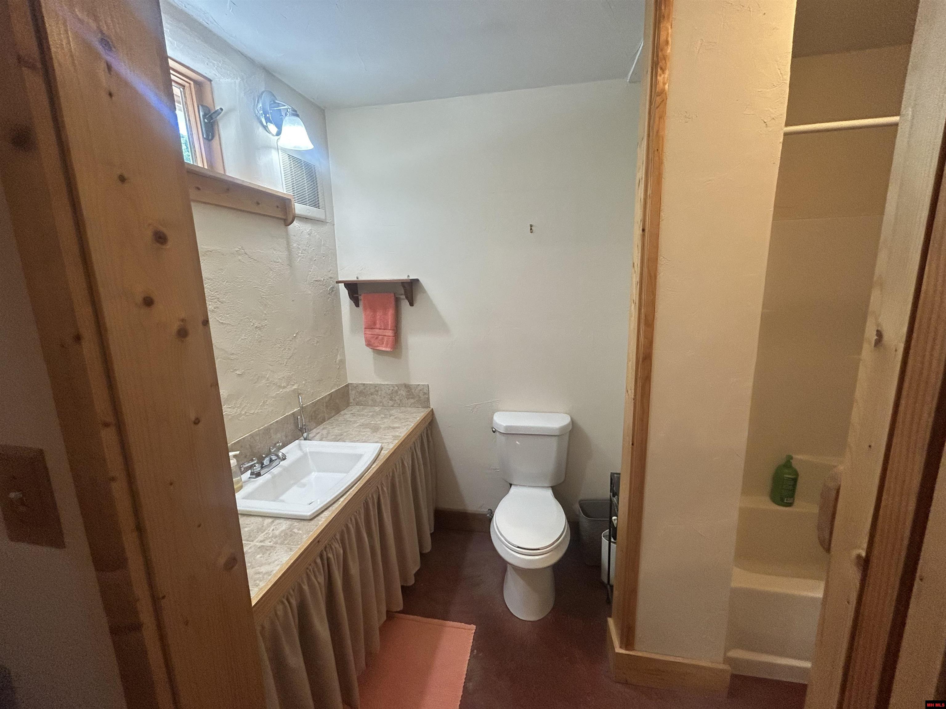 4 MC 8054 Yellville, AR 72687