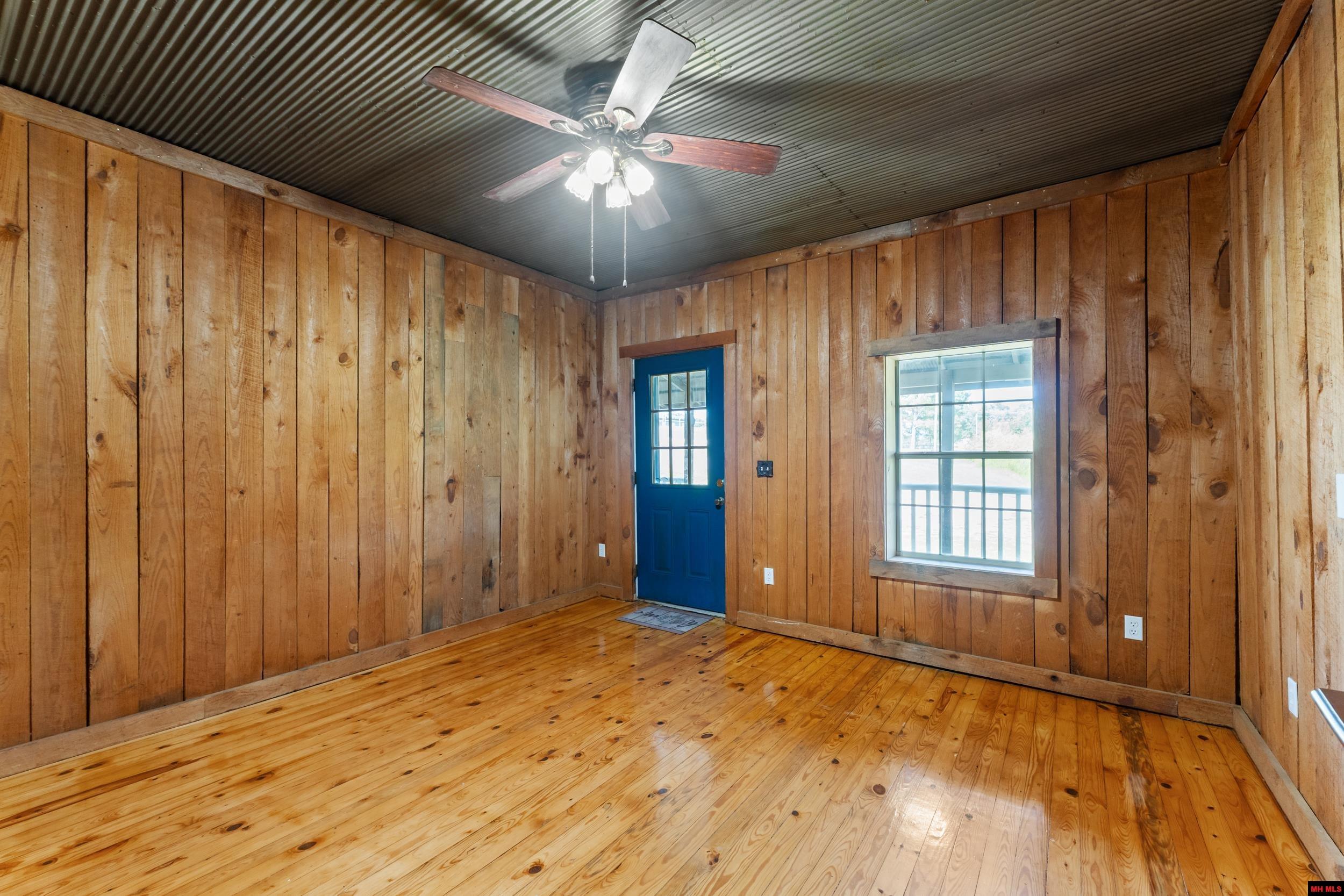 19 CAMPGROUND ROAD Oxford, AR