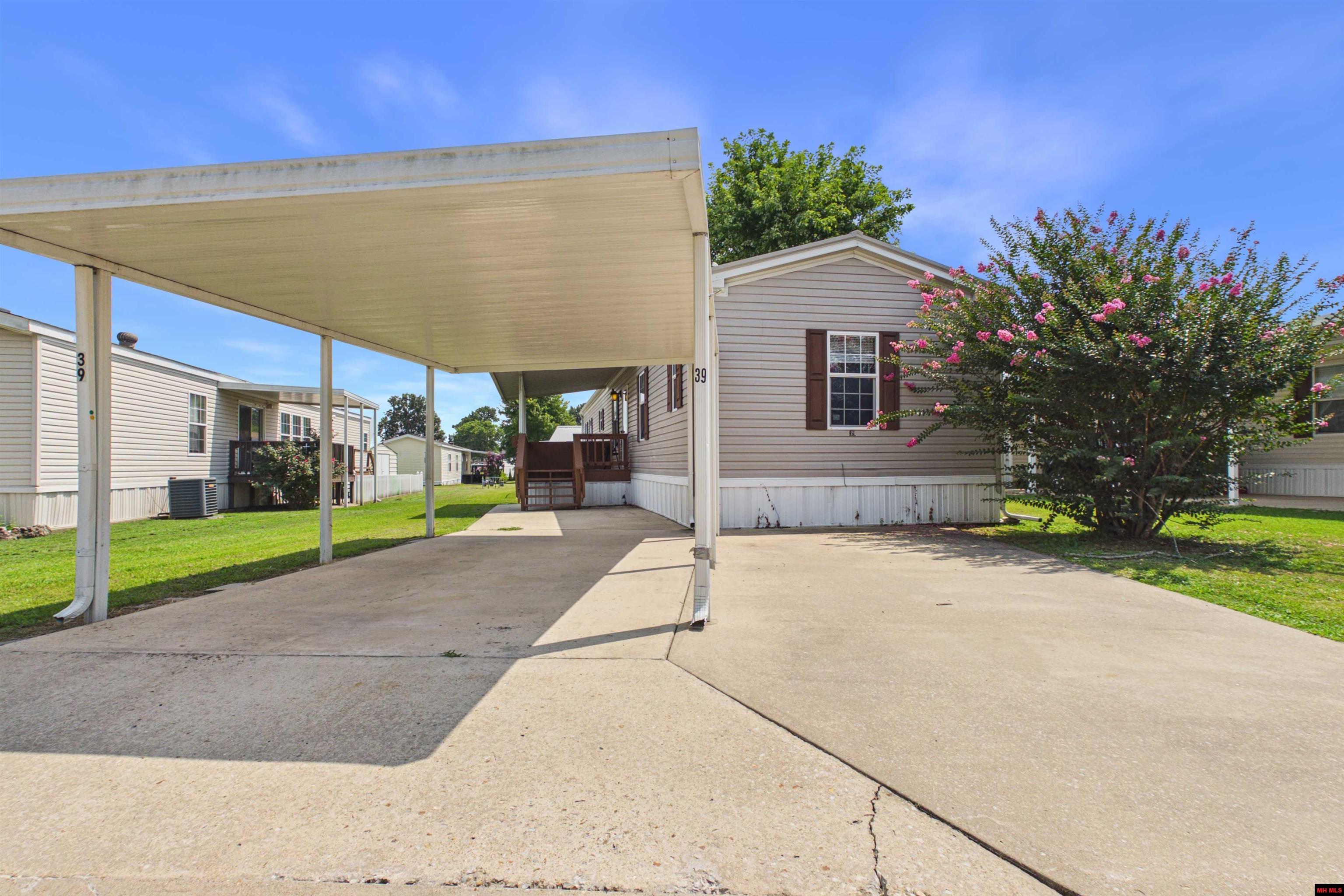 39 ROLLING MEADOWS COURT Mountain Home, AR