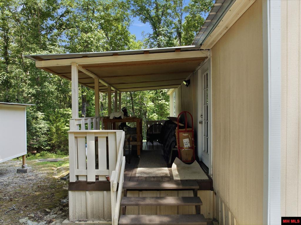 111 WOODBINE DRIVE Salesville, AR