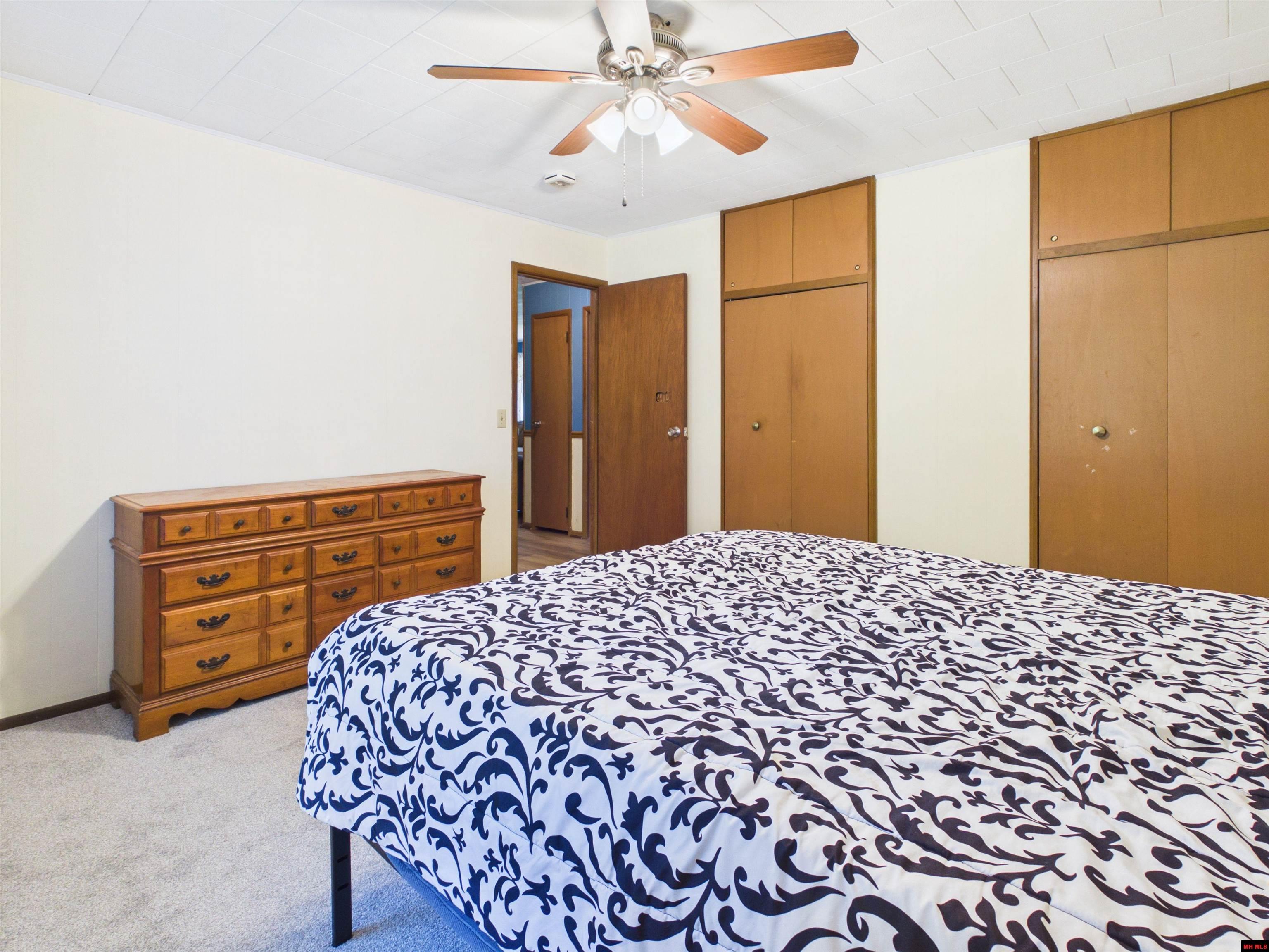 911 SETTLER POINT Horseshoe Bend, AR