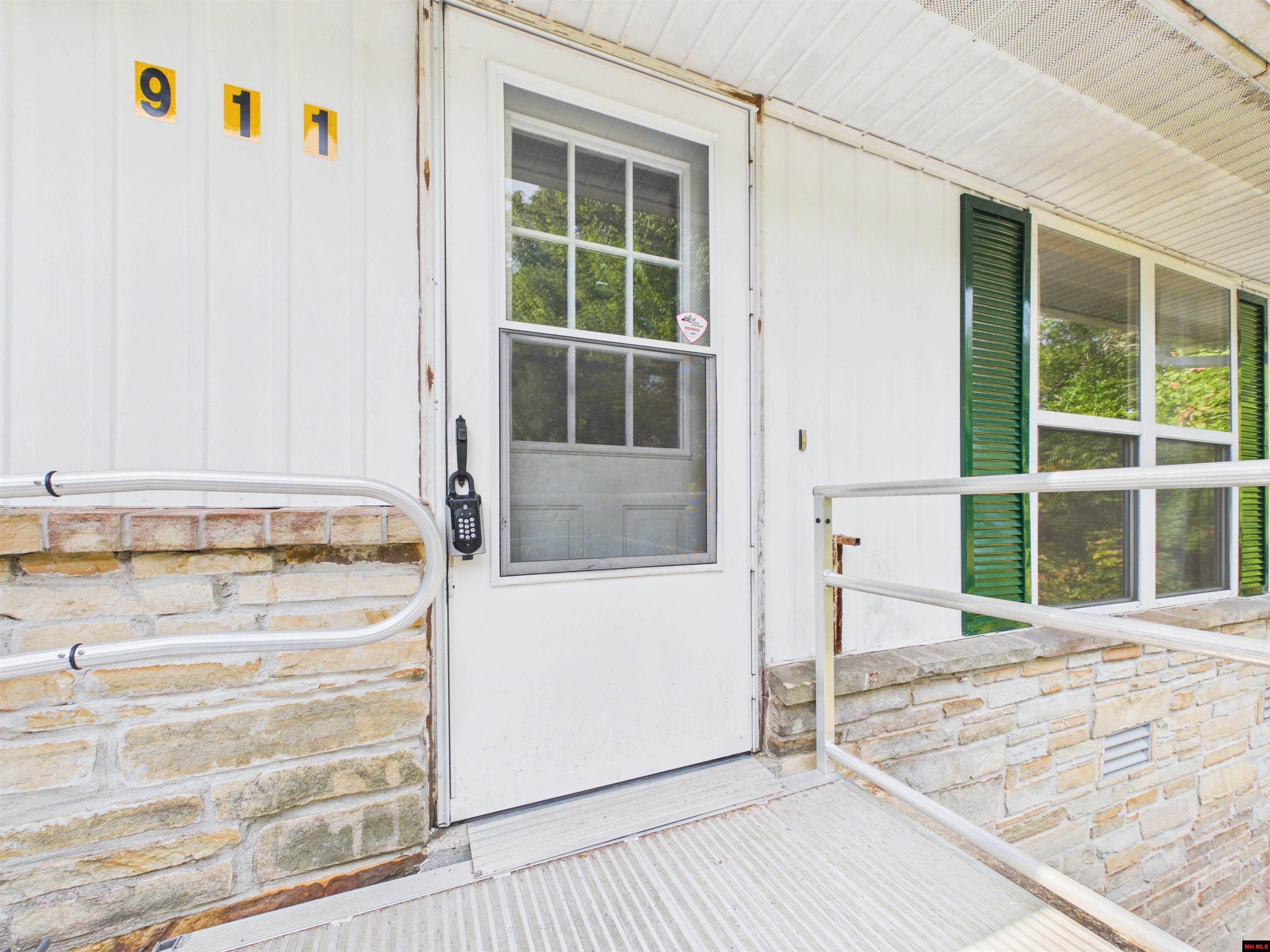 911 SETTLER POINT Horseshoe Bend, AR