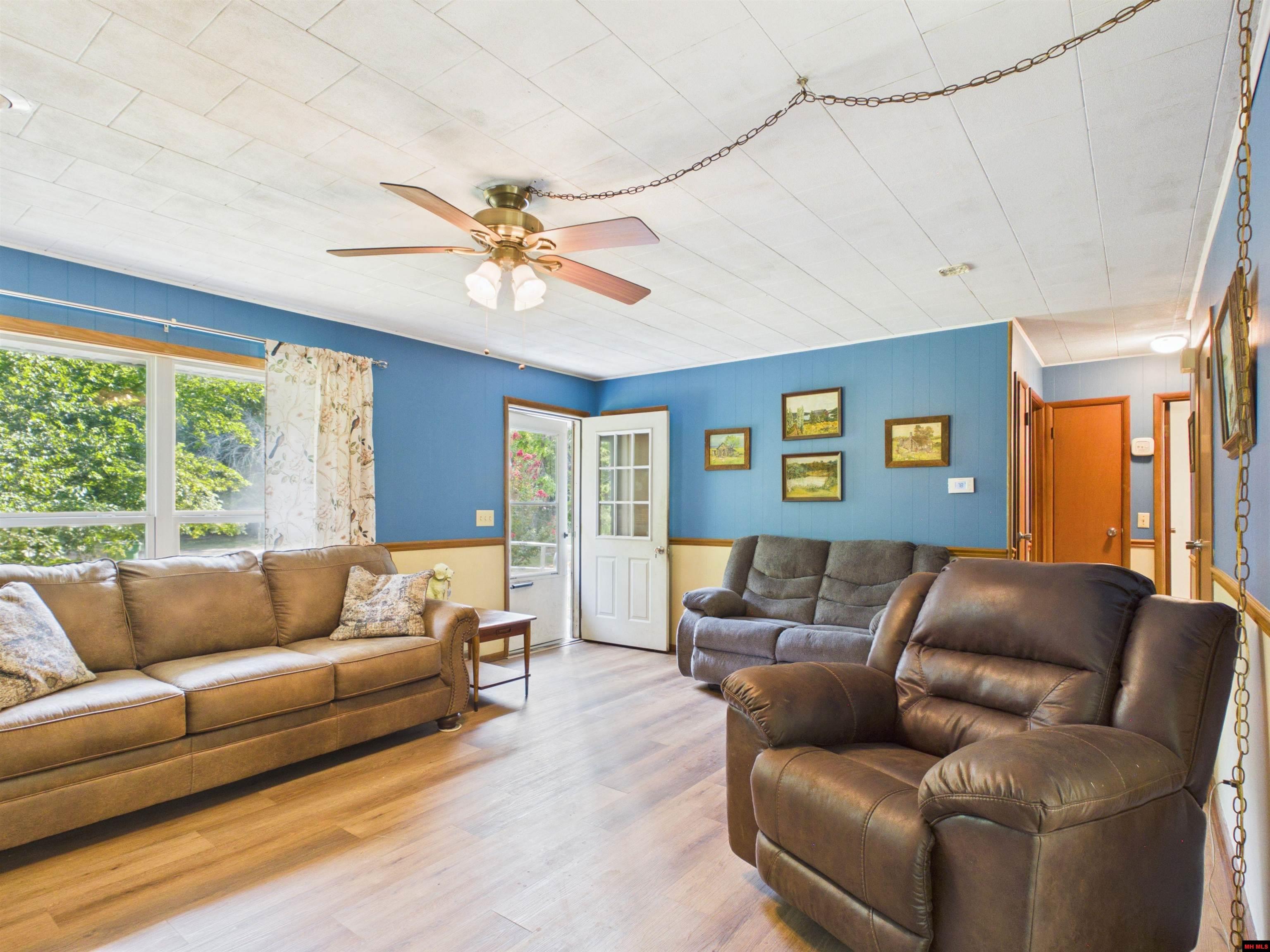 911 SETTLER POINT Horseshoe Bend, AR