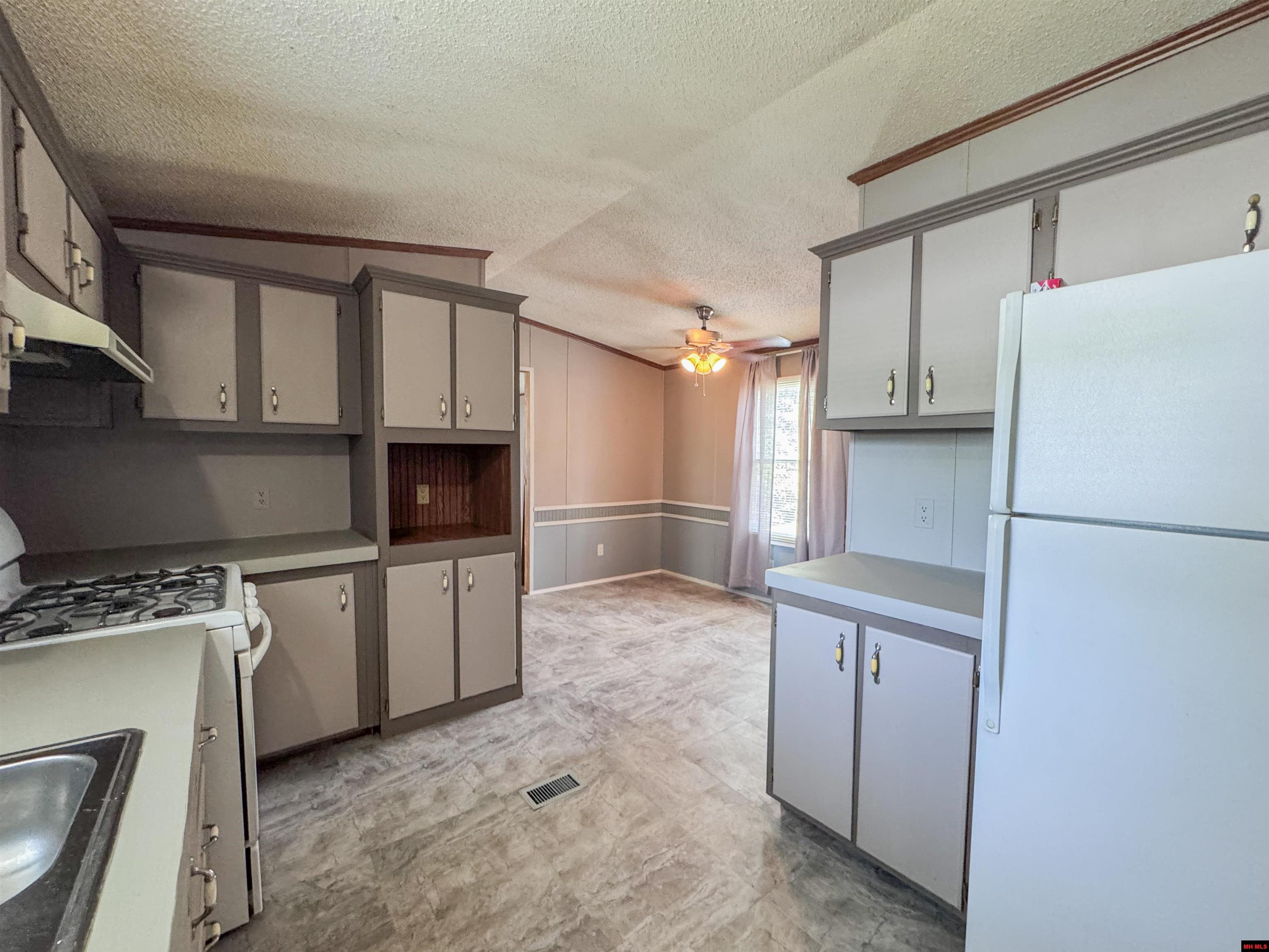 1326 E 9TH STREET Mountain Home, AR