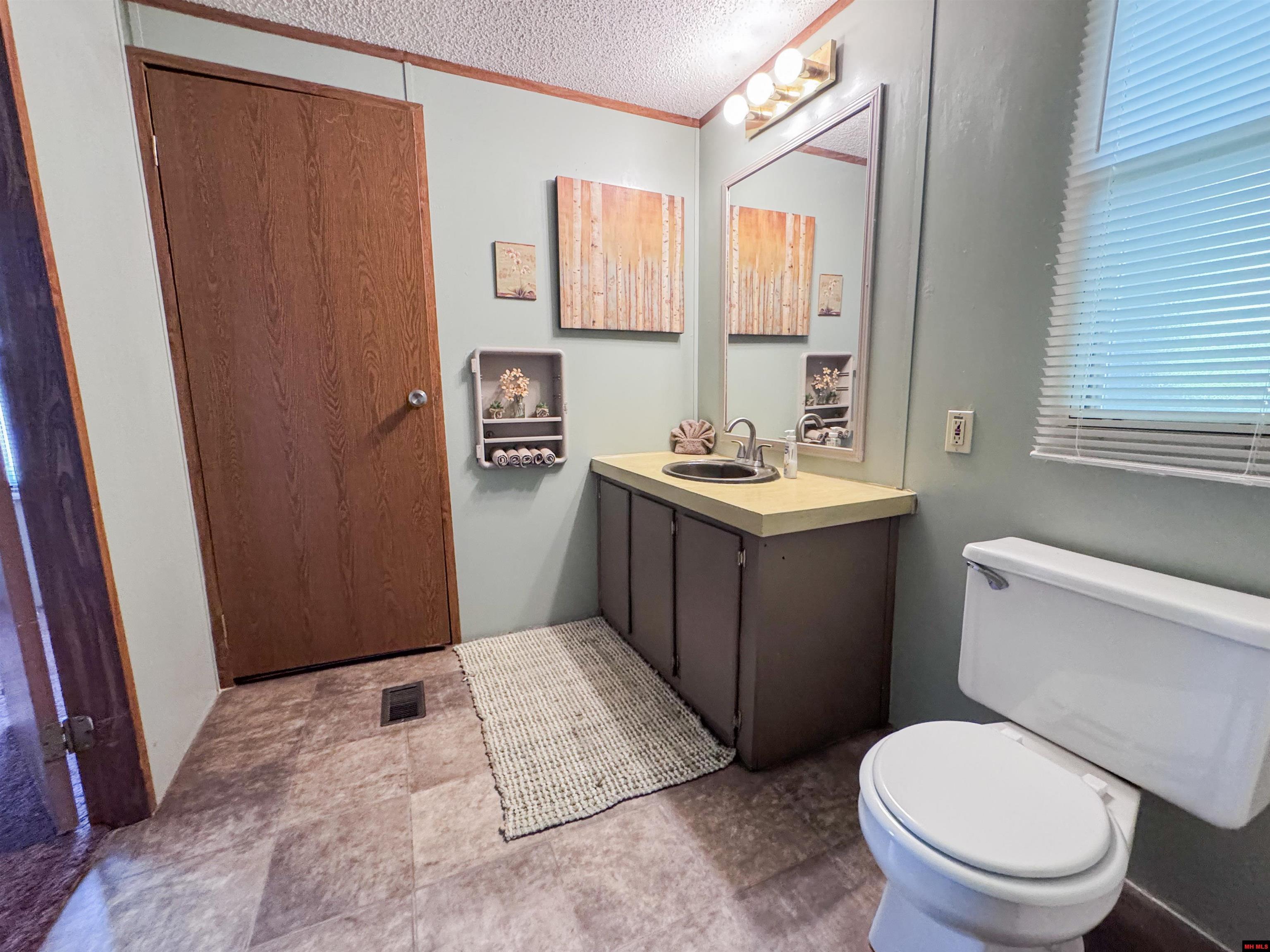 1326 E 9TH STREET Mountain Home, AR