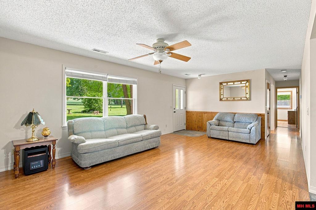757 CR 57 Mountain Home, AR