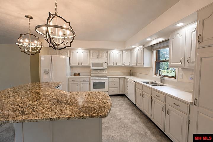 334 FORREST HILLS DRIVE Mountain Home, AR
