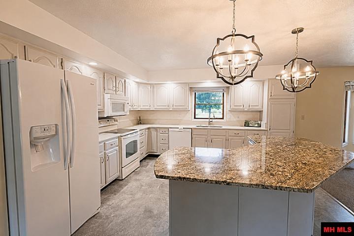 334 FORREST HILLS DRIVE Mountain Home, AR