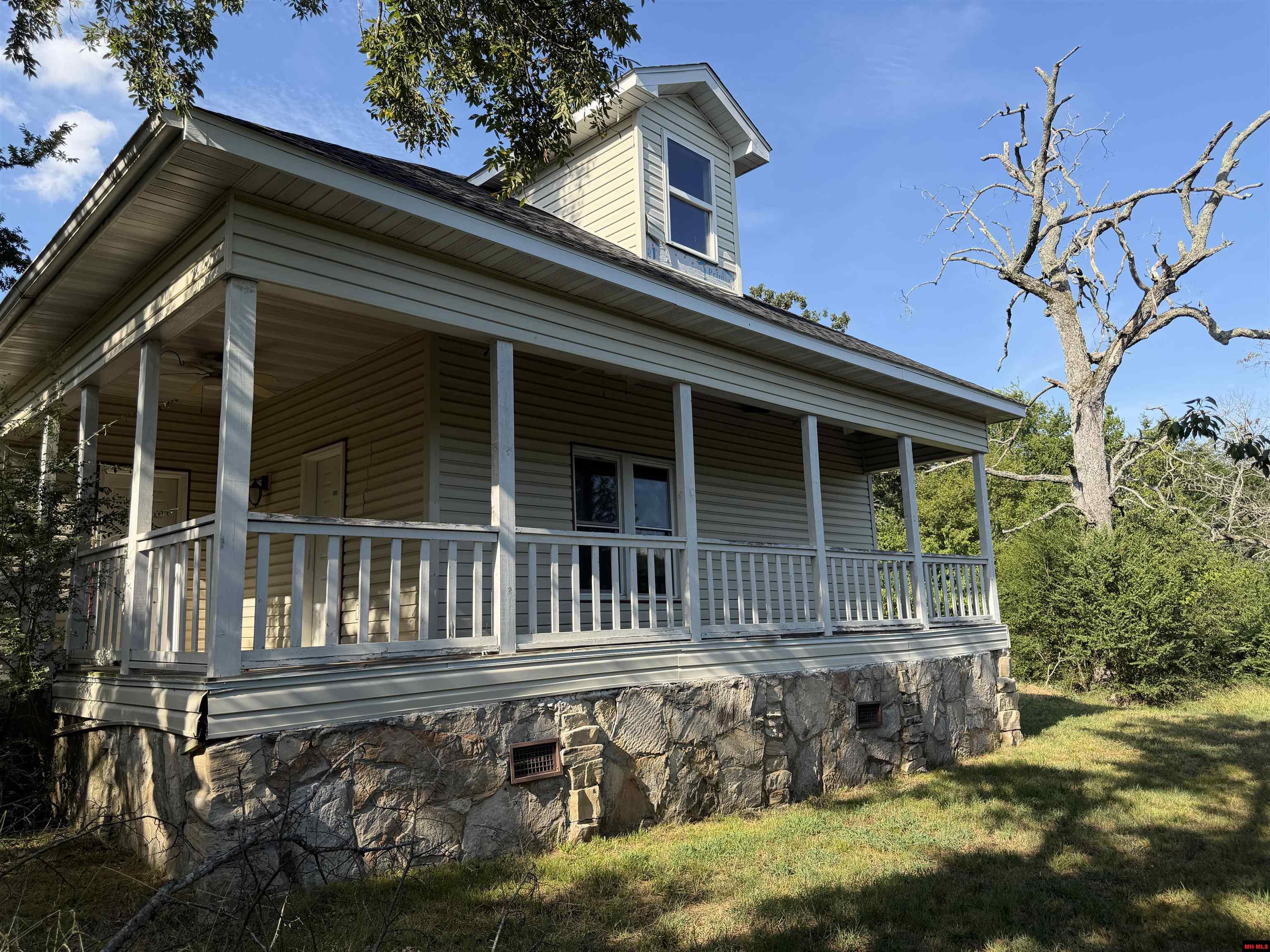 15 1ST STREET Norfork, AR