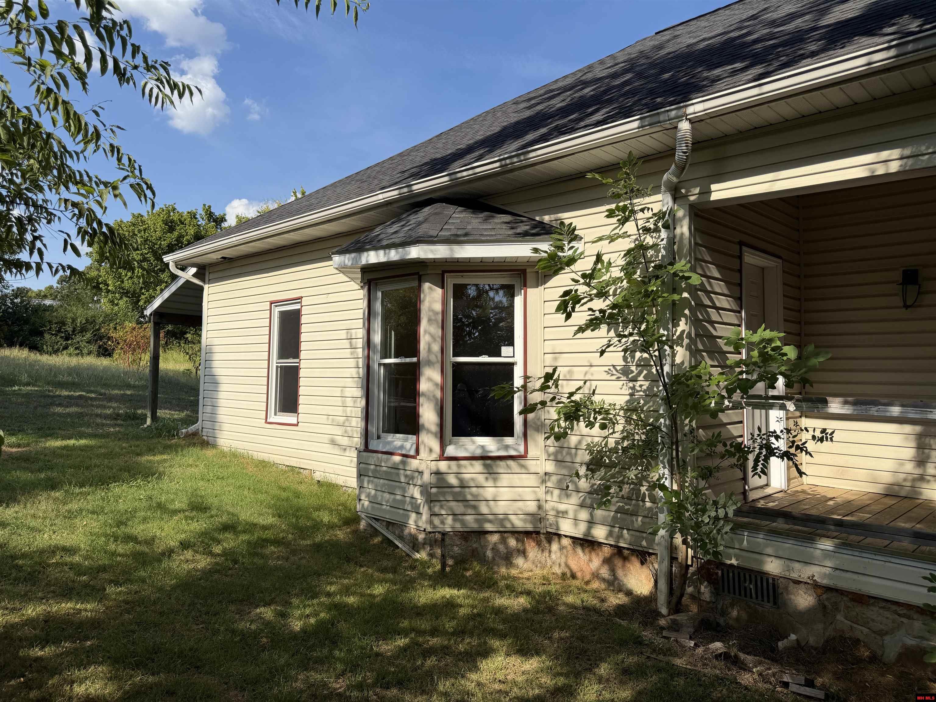 15 1ST STREET Norfork, AR