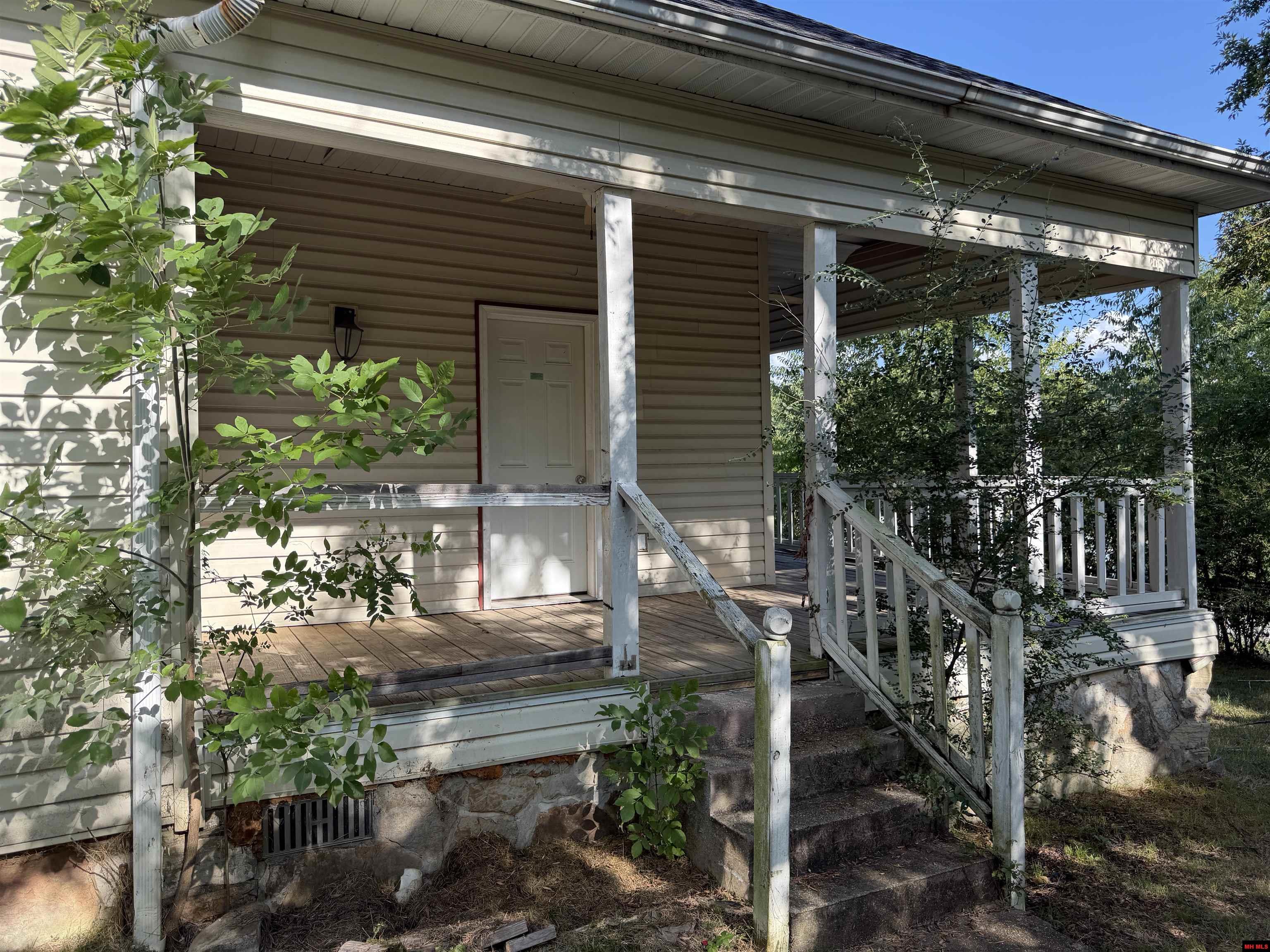 15 1ST STREET Norfork, AR