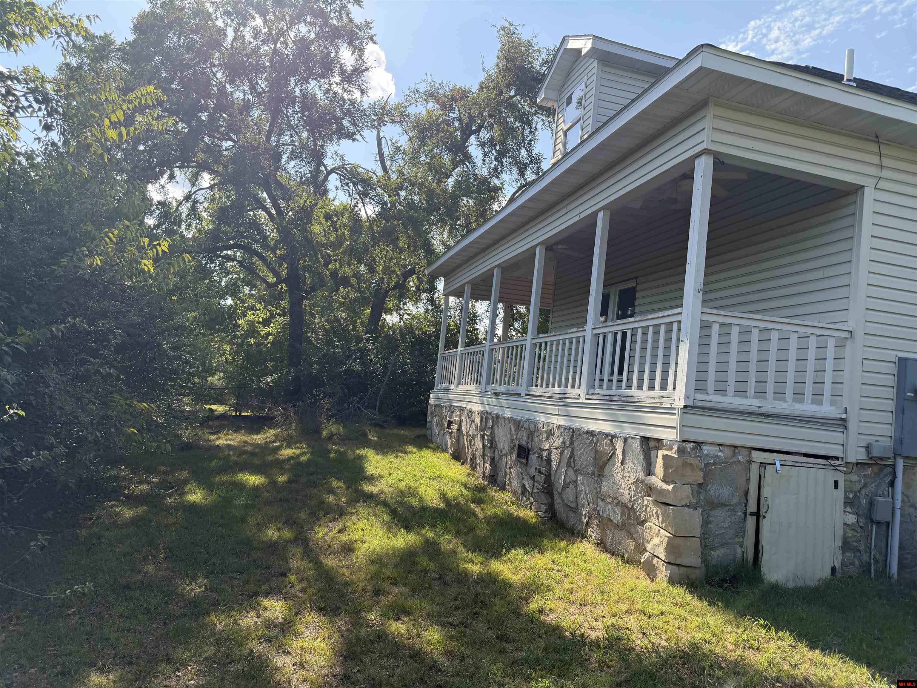 15 1ST STREET Norfork, AR