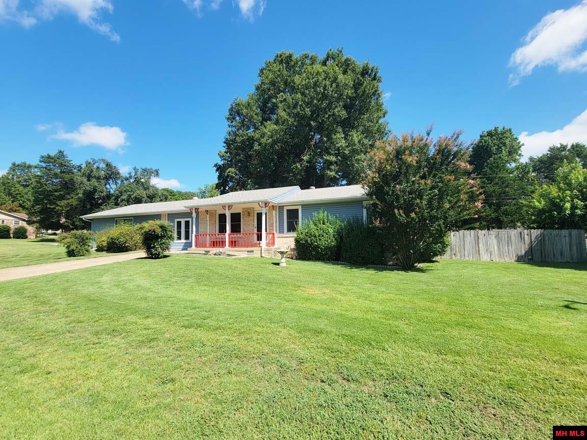608 MONTGOMERY AVENUE Mountain Home, AR