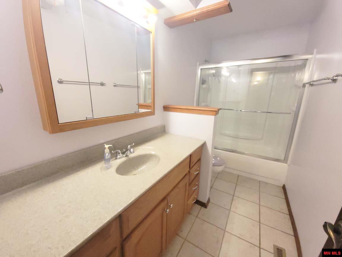 608 MONTGOMERY AVENUE Mountain Home, AR