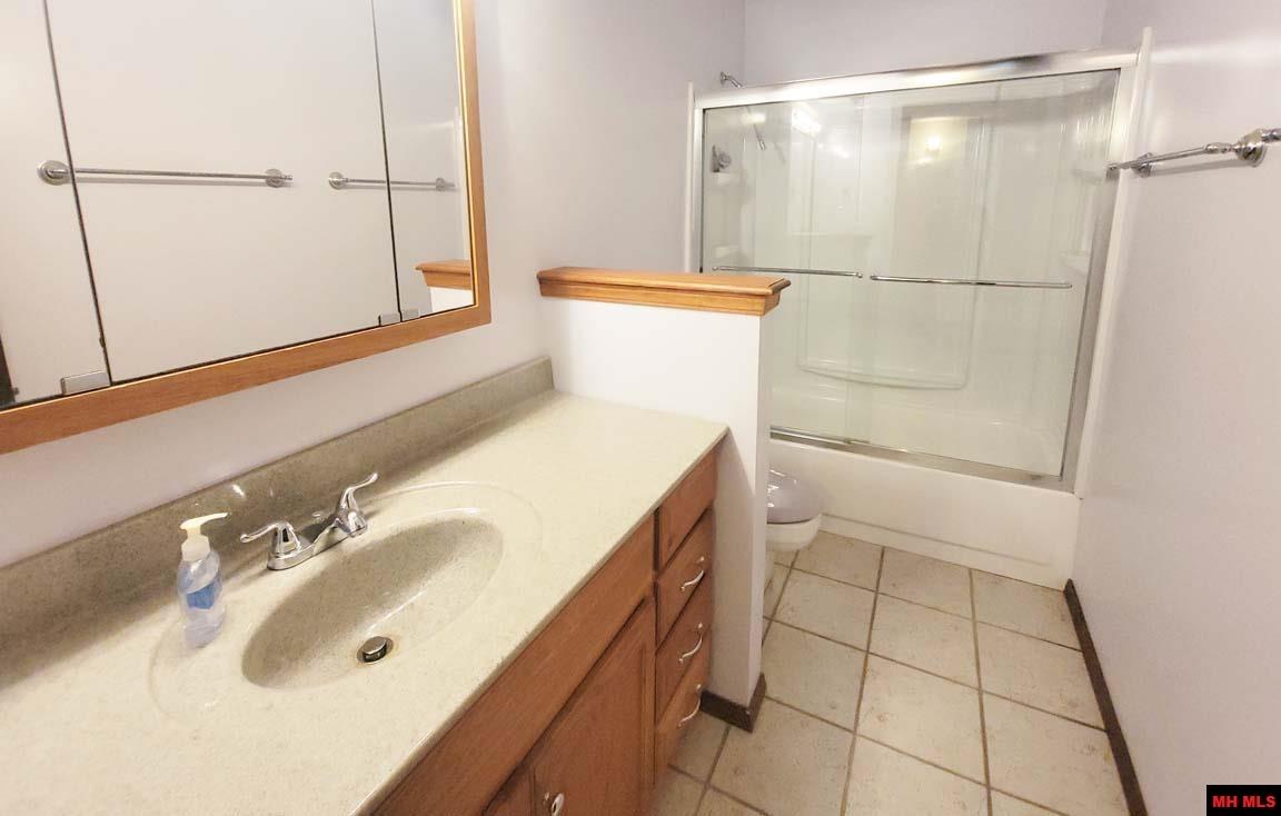 608 MONTGOMERY AVENUE Mountain Home, AR