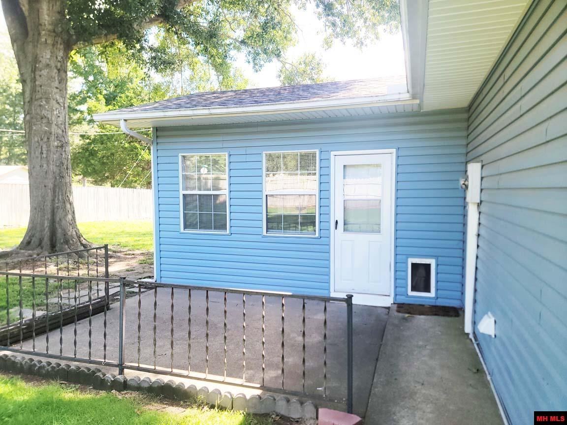 608 MONTGOMERY AVENUE Mountain Home, AR