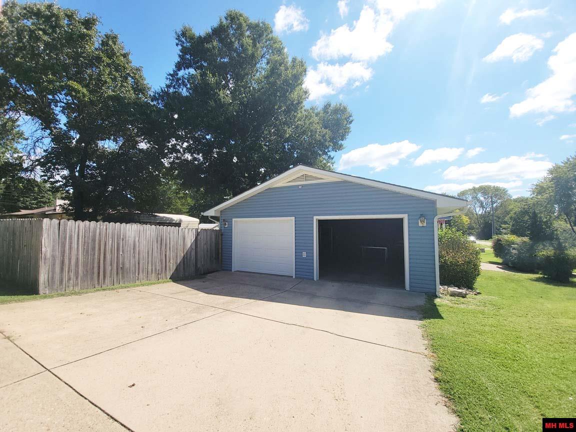 608 MONTGOMERY AVENUE Mountain Home, AR