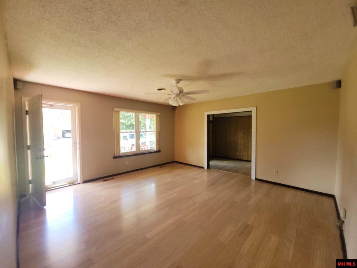 608 MONTGOMERY AVENUE Mountain Home, AR
