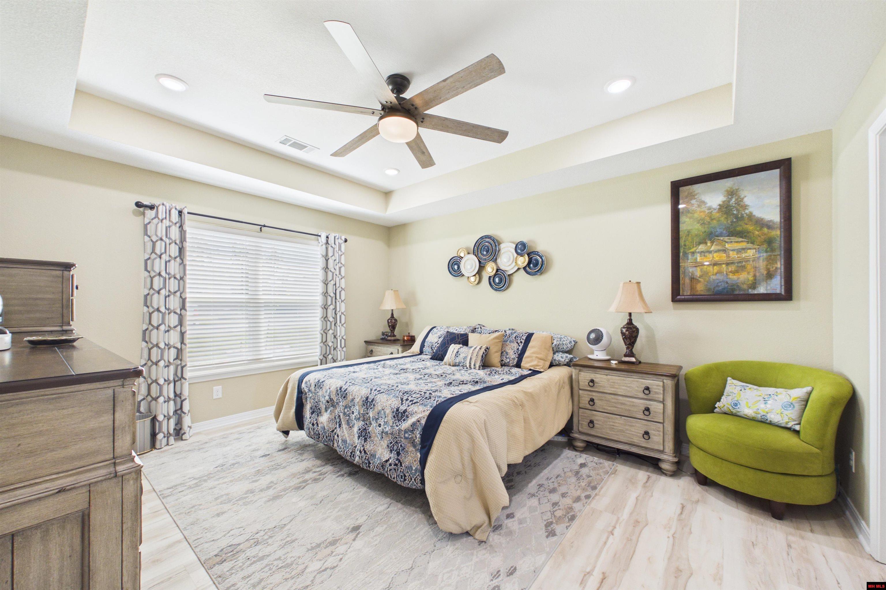 1404 Hobbs Court