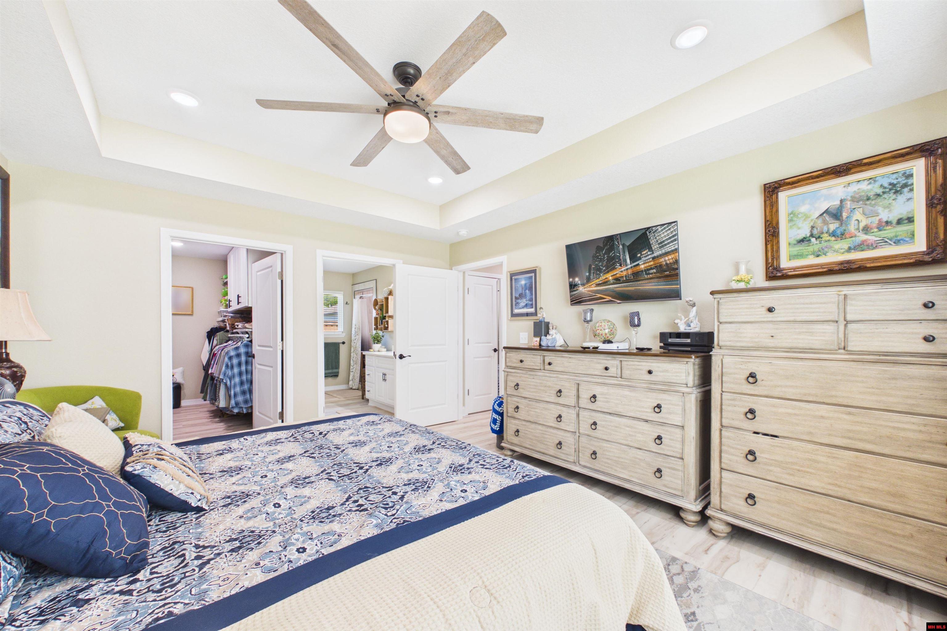 1404 Hobbs Court