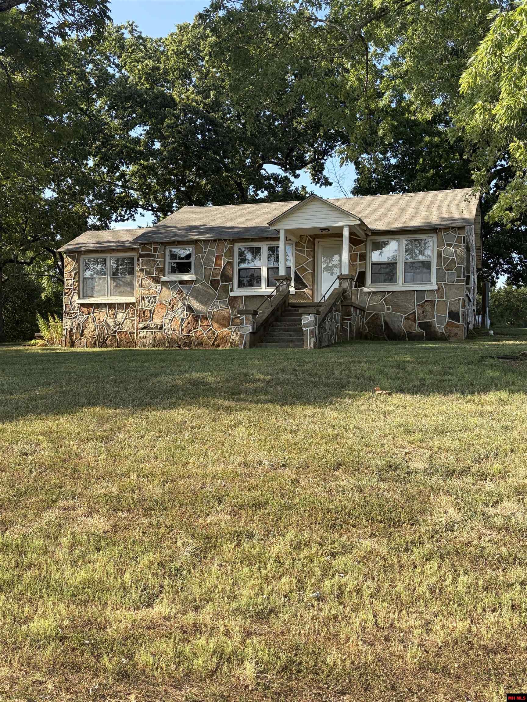 8951 MOUNT CALM ROAD Gepp, AR