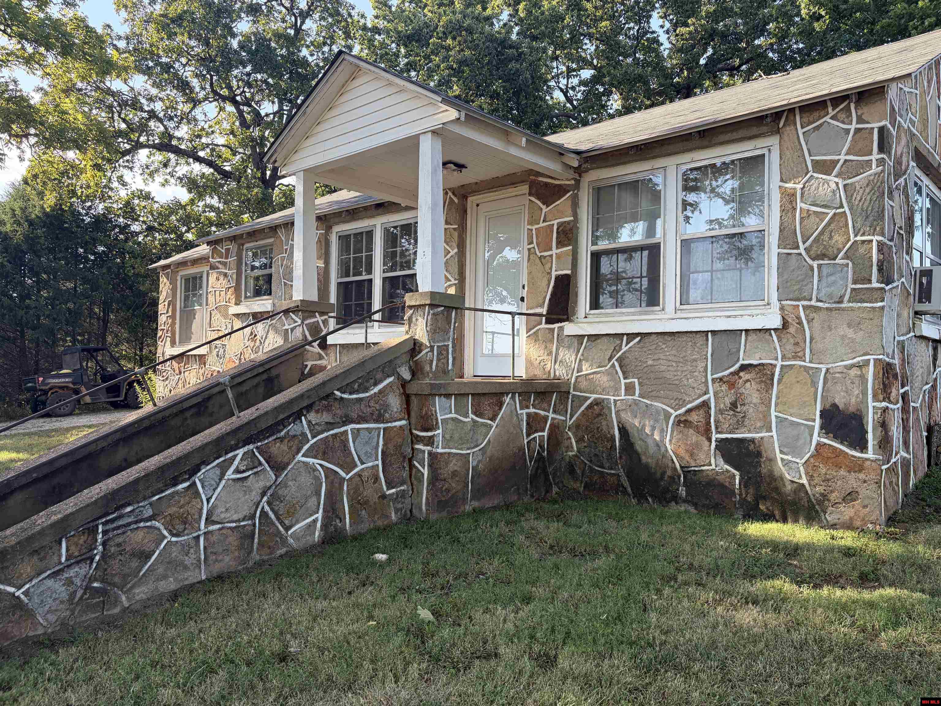 8951 MOUNT CALM ROAD Gepp, AR